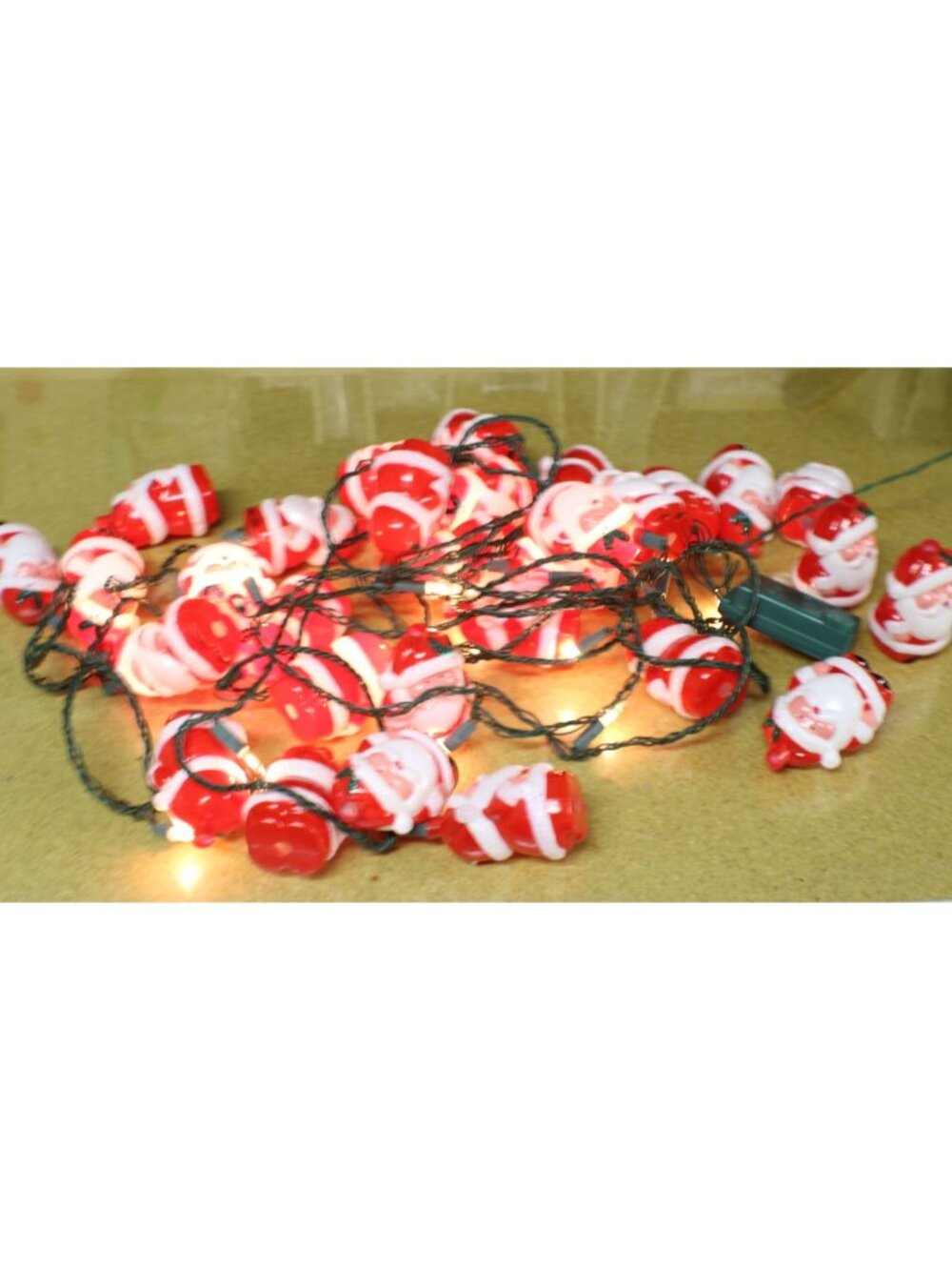 Santa Claus Light Syncing Music Blow Mold Lights Holiday 20ct Red White Plastic